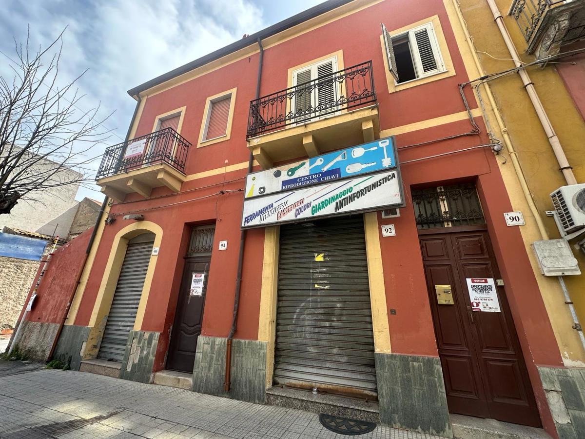 Casa indipendente ristrutturata a Barcellona Pozzo di Gotto