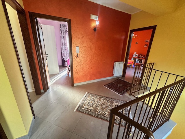 Villa con giardino a Barcellona Pozzo di Gotto