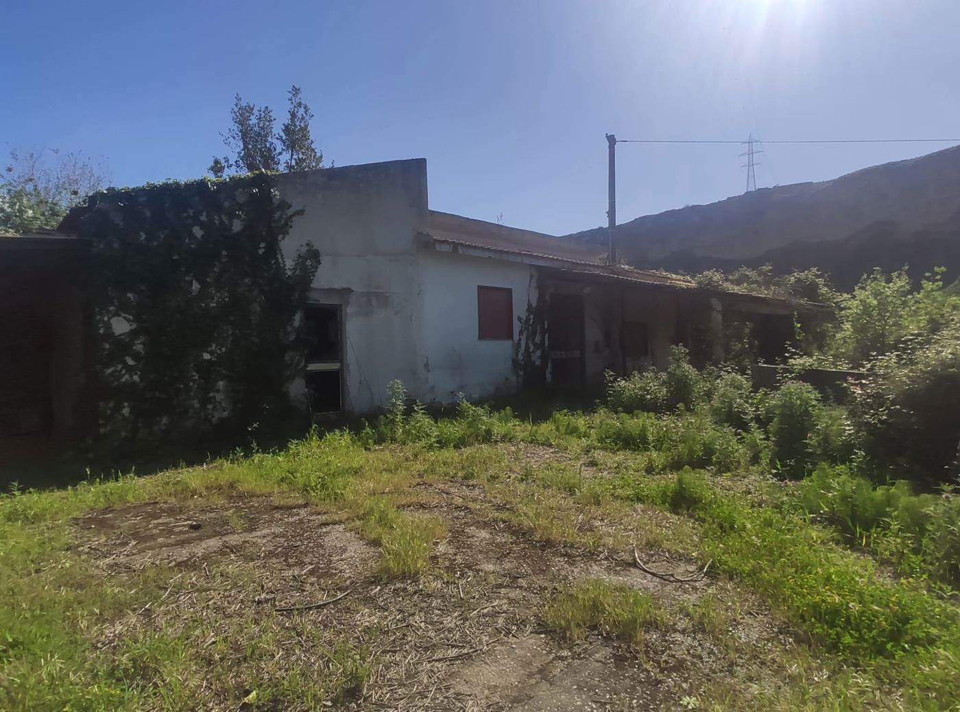 Casa indipendente con giardino a Barcellona Pozzo di Gotto