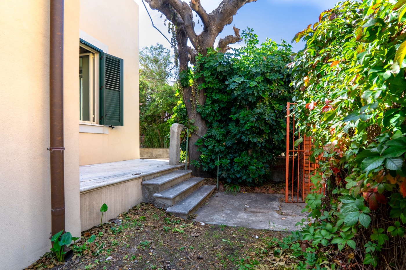 Villa con giardino a Barcellona Pozzo di Gotto