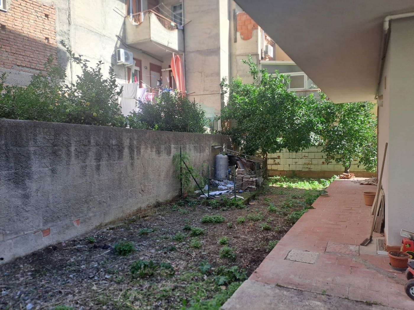 Quadrilocale con giardino a Barcellona Pozzo di Gotto