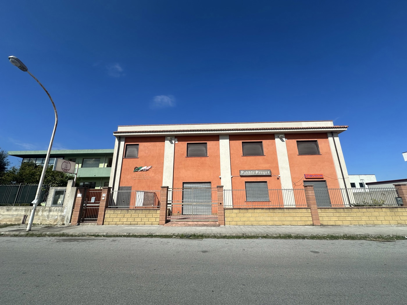 Negozio in affitto a Barcellona Pozzo di Gotto