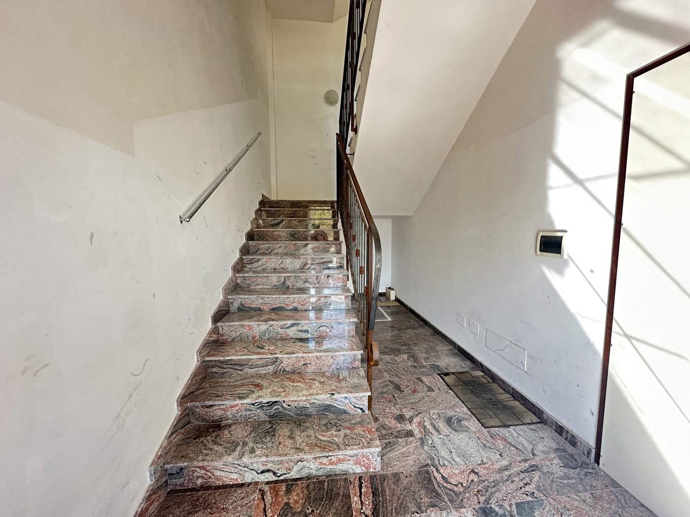 Negozio in affitto a Barcellona Pozzo di Gotto