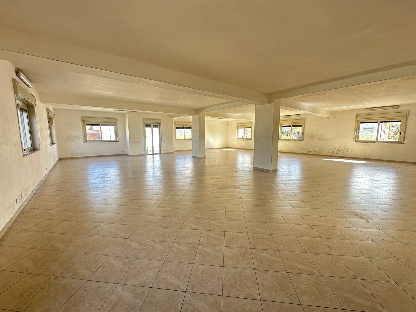 Negozio in affitto a Barcellona Pozzo di Gotto