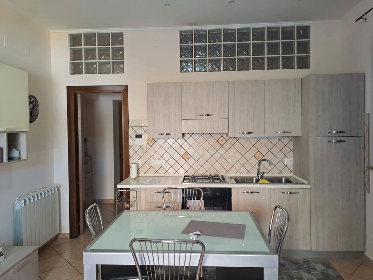 Bilocale arredato in affitto a Terme Vigliatore