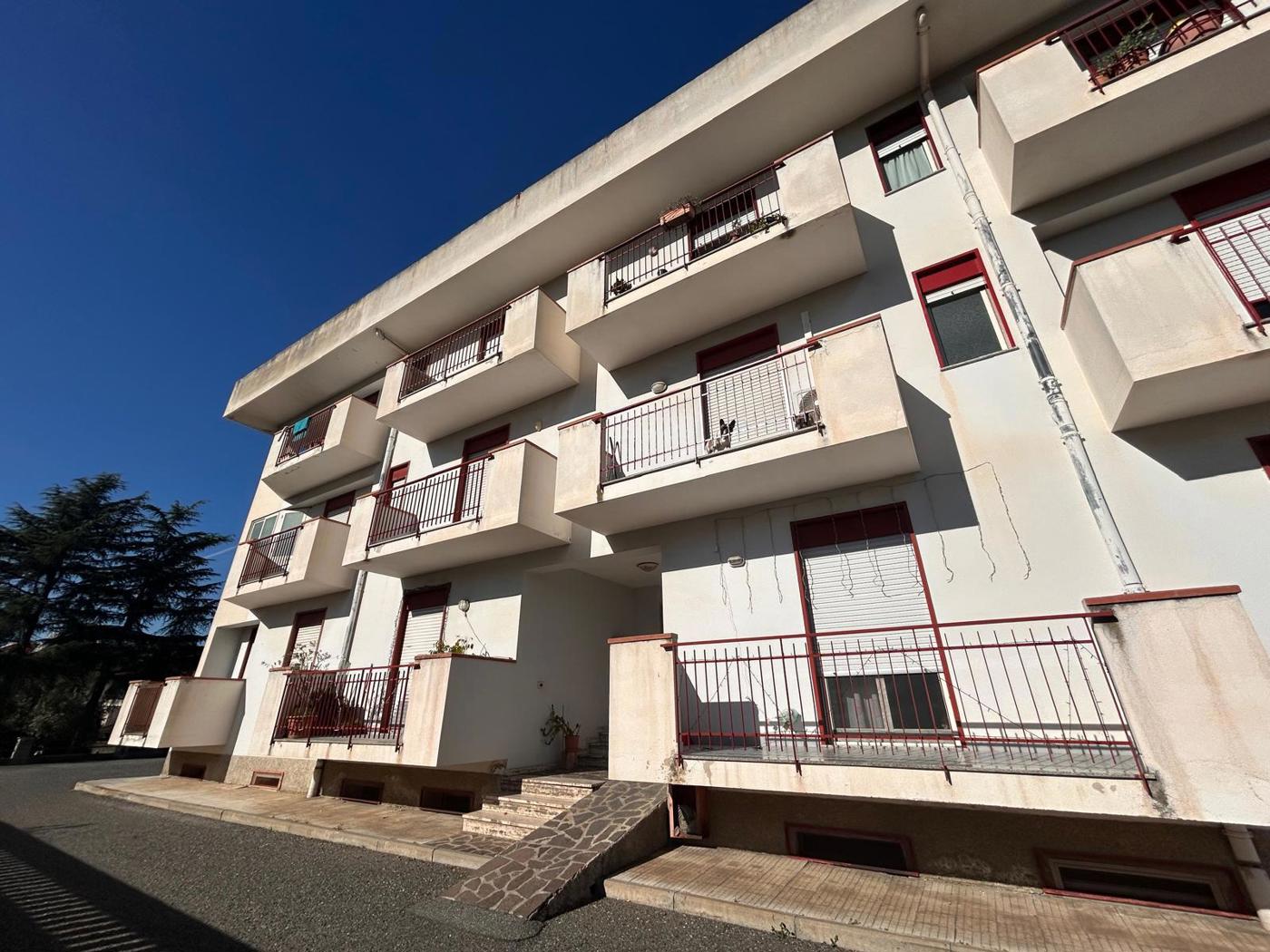 Quadrilocale in vendita a Barcellona Pozzo di Gotto