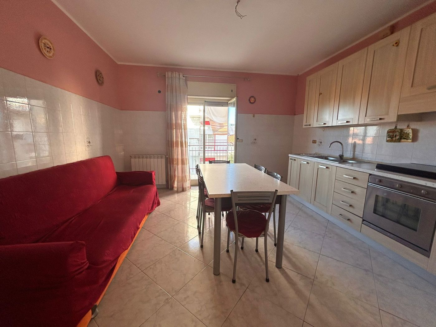 Quadrilocale in vendita a Barcellona Pozzo di Gotto