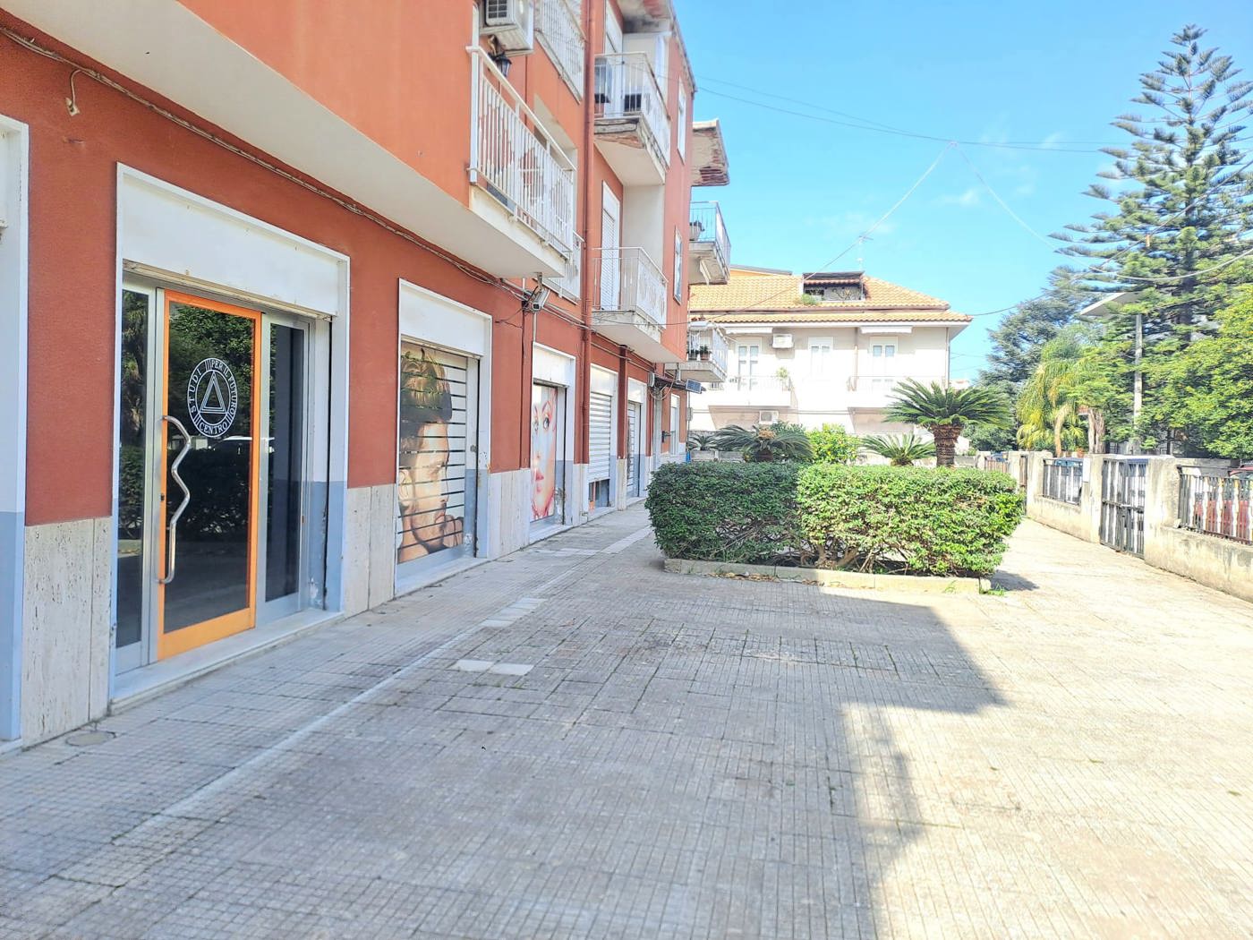 Negozio in affitto a Barcellona Pozzo di Gotto