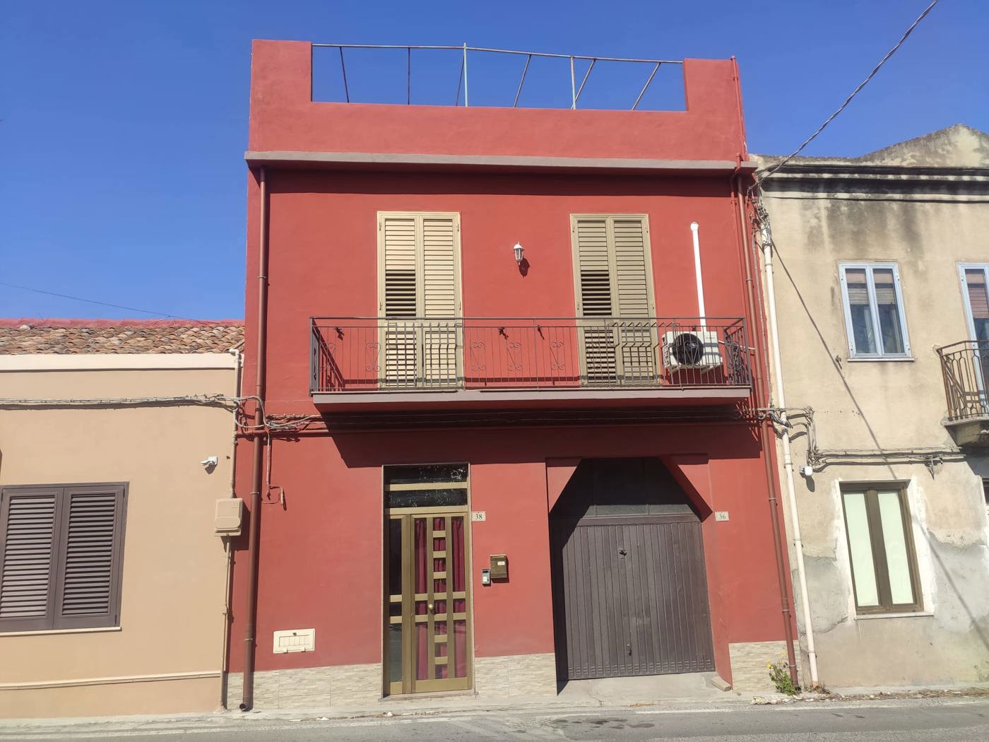 Casa indipendente con giardino a Milazzo