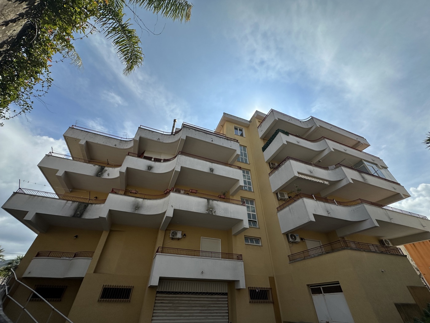 Quadrilocale in vendita a Barcellona Pozzo di Gotto