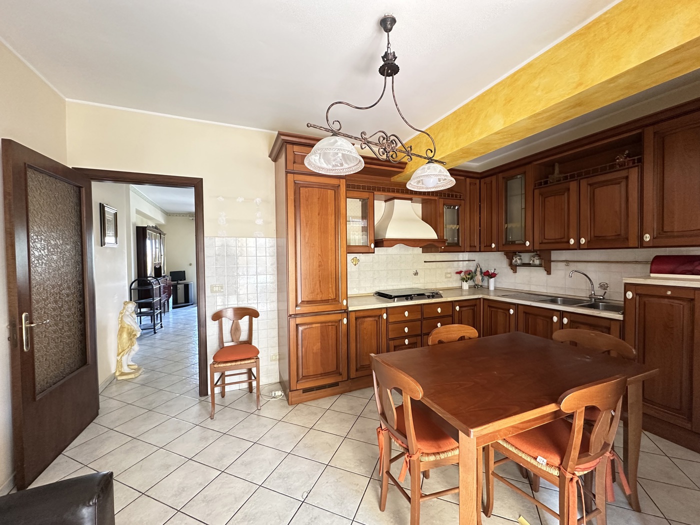 Quadrilocale in vendita a Barcellona Pozzo di Gotto