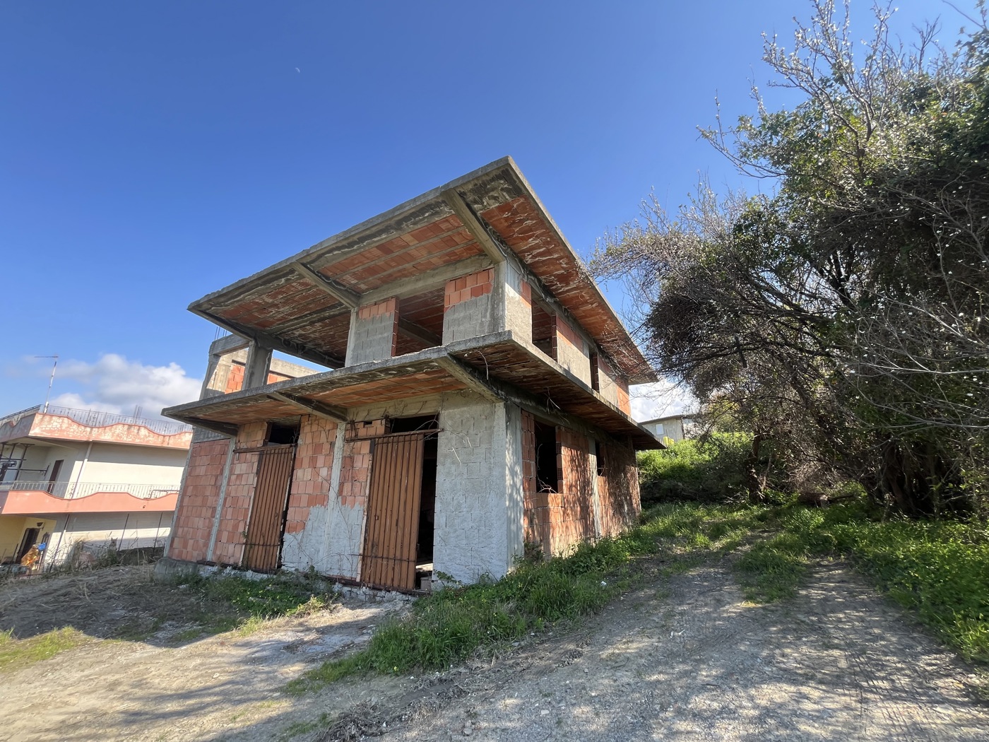 Villa con giardino a Barcellona Pozzo di Gotto