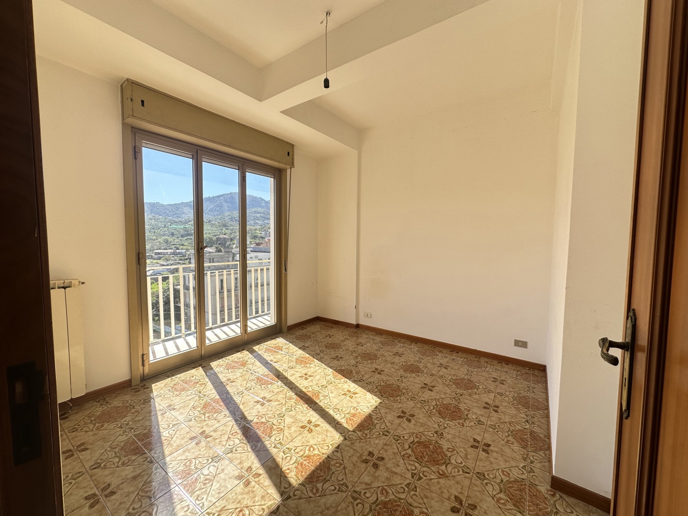 Quadrilocale in vendita a Barcellona Pozzo di Gotto