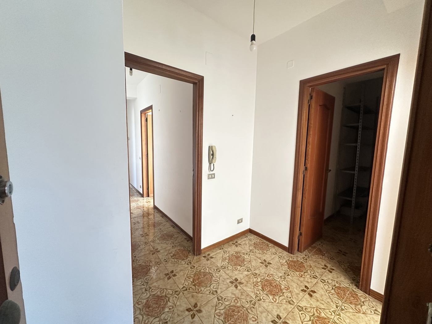 Quadrilocale in vendita a Barcellona Pozzo di Gotto