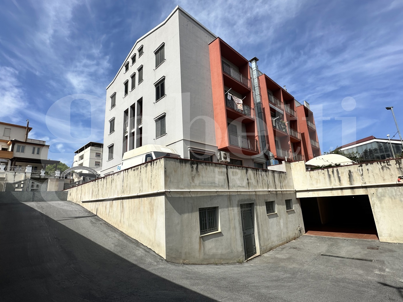 Appartamento con box doppio a Barcellona Pozzo di Gotto