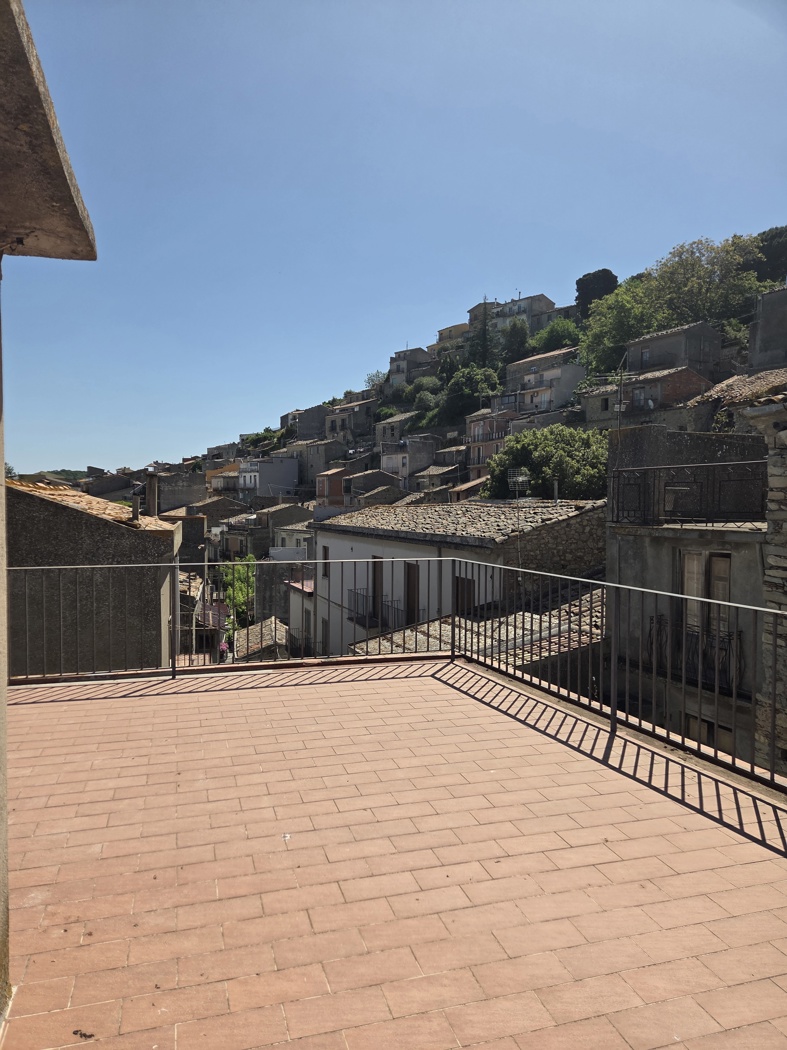 Casa indipendente in vendita a Basic�