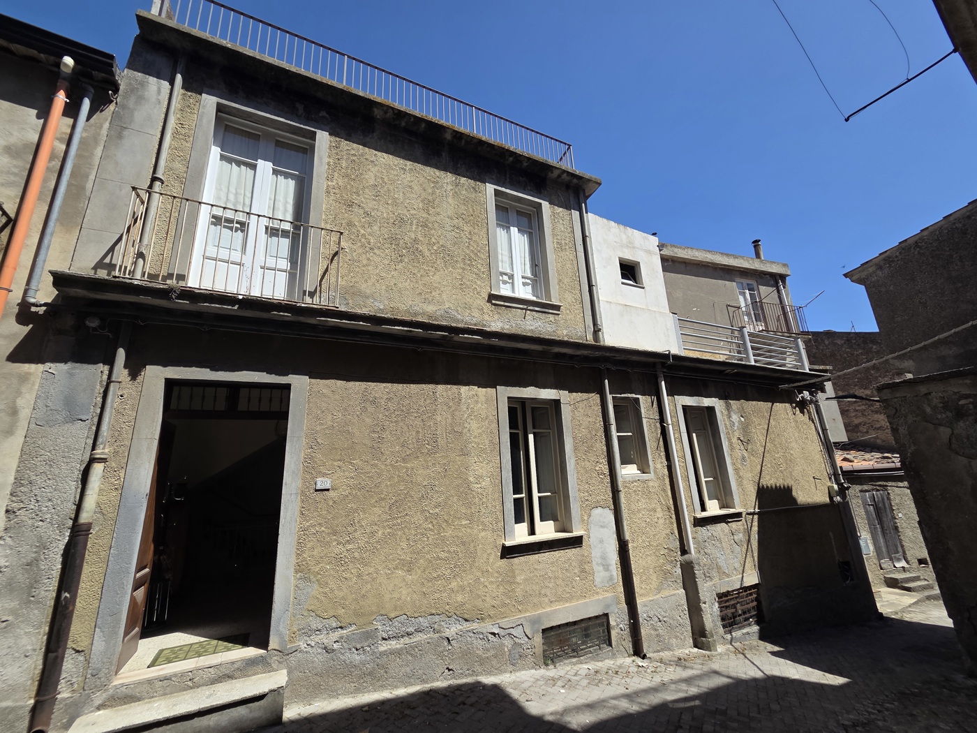 Casa indipendente in vendita a Basic�