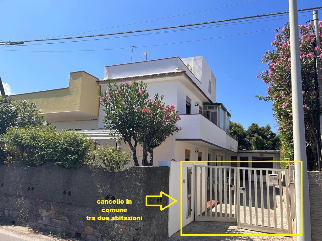 Casa indipendente vista mare a Barcellona Pozzo di Gotto