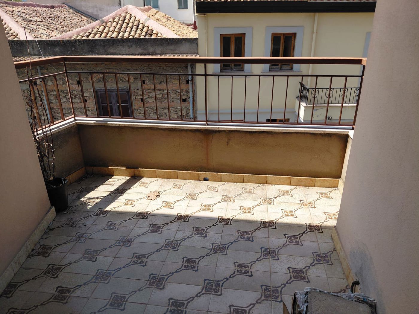 Quadrilocale in vendita a Barcellona Pozzo di Gotto