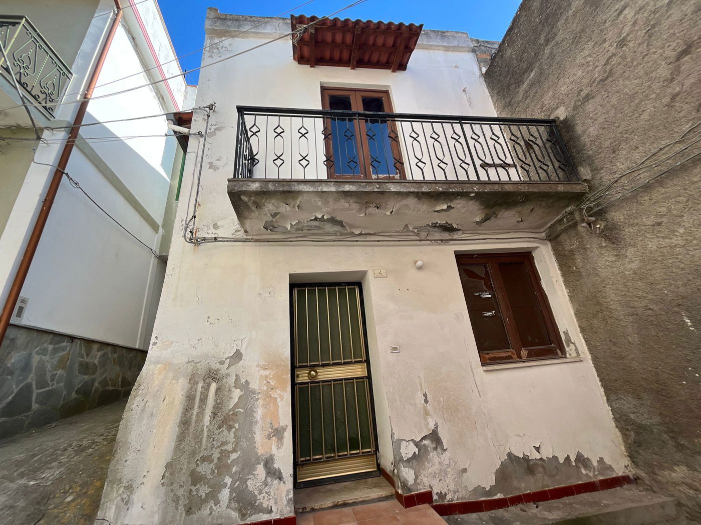 Casa indipendente da ristrutturare a Barcellona Pozzo di Gotto
