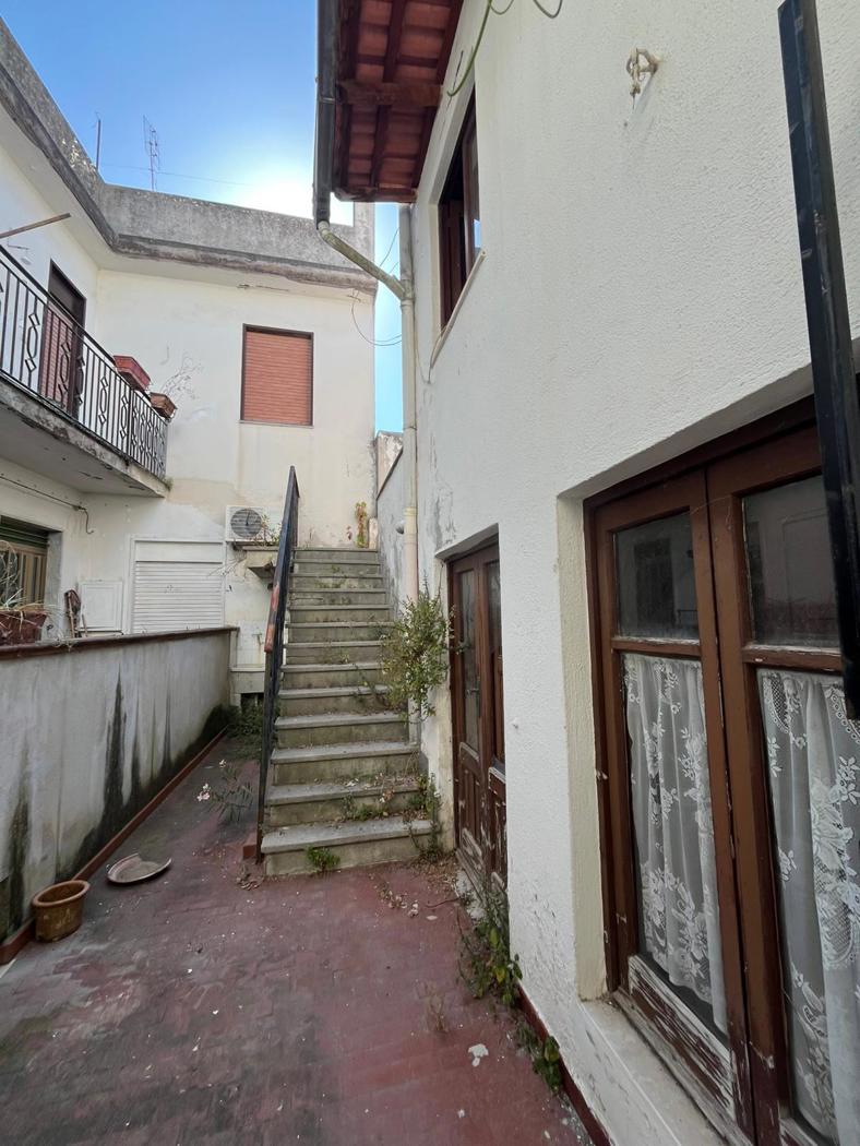 Casa indipendente da ristrutturare a Barcellona Pozzo di Gotto