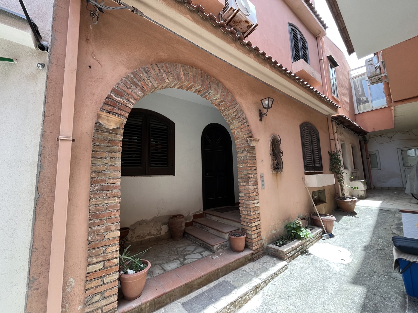 Casa indipendente in vendita a Barcellona Pozzo di Gotto