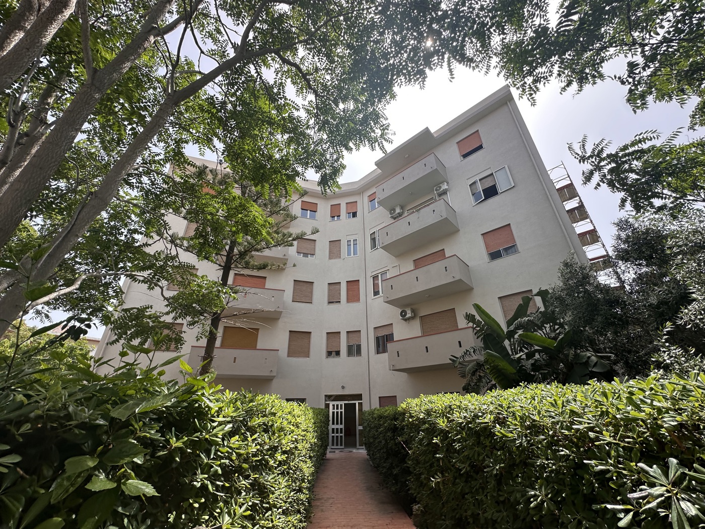 Quadrilocale in vendita a Barcellona Pozzo di Gotto
