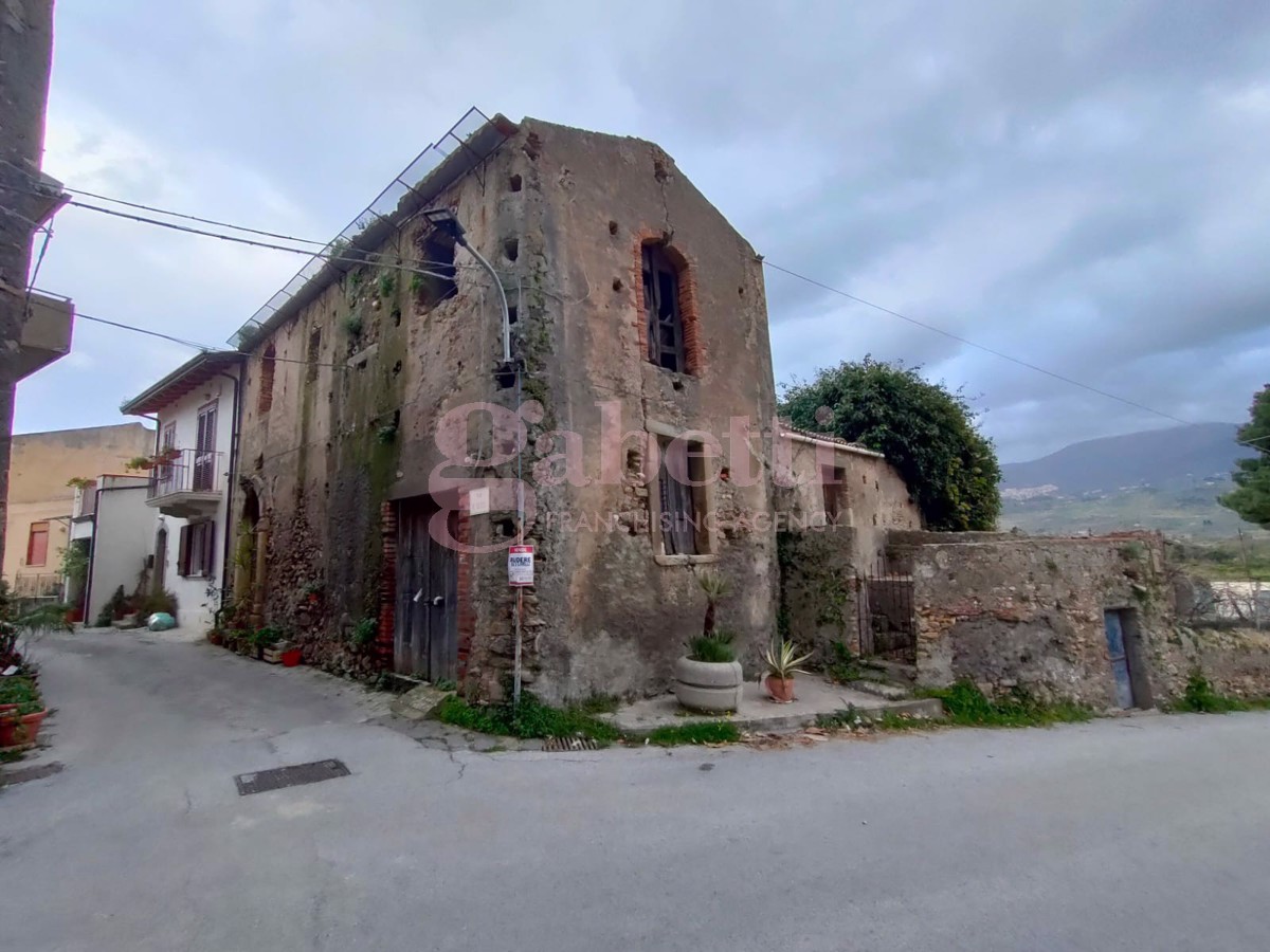 Rustico da ristrutturare a Rod� Milici
