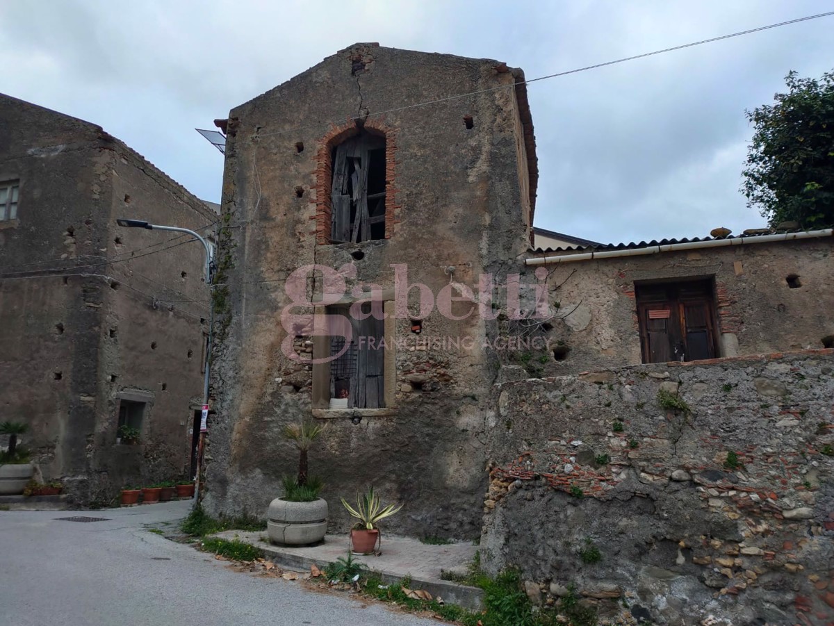 Rustico da ristrutturare a Rod� Milici