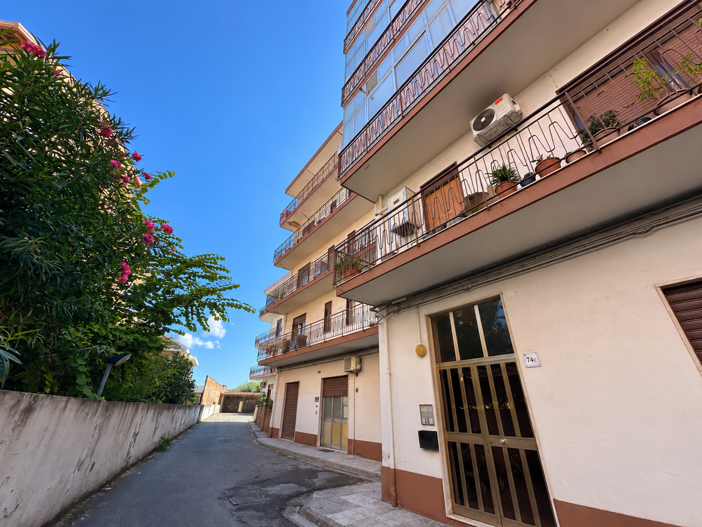Quadrilocale in vendita a Barcellona Pozzo di Gotto