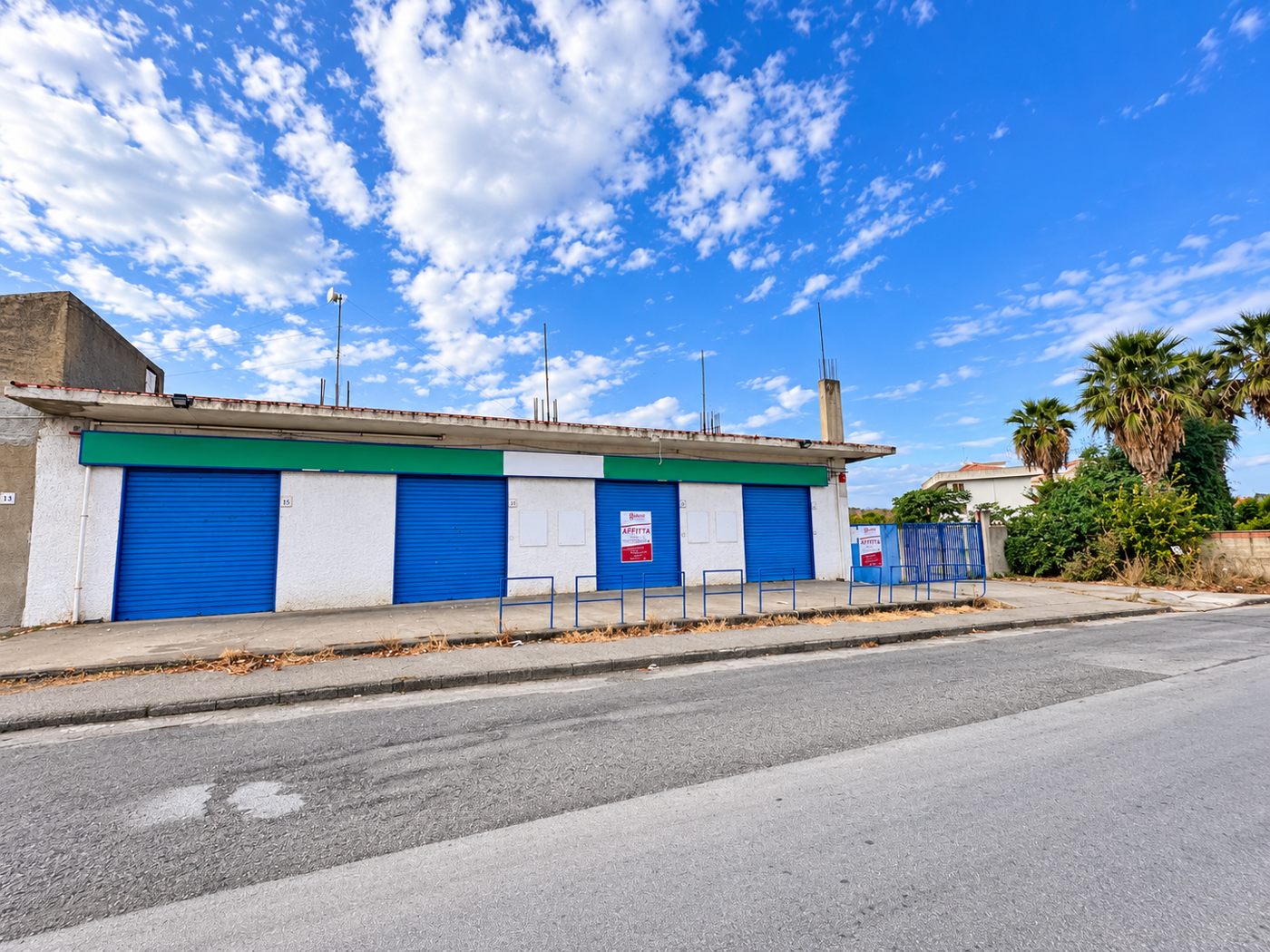 Locale commerciale in affitto a Barcellona Pozzo di Gotto