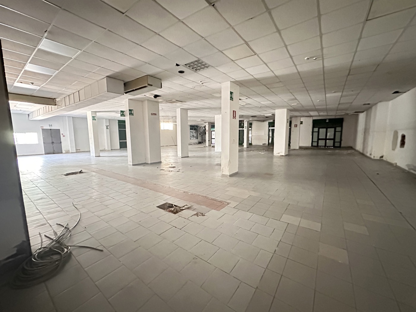 Locale commerciale in affitto a Barcellona Pozzo di Gotto