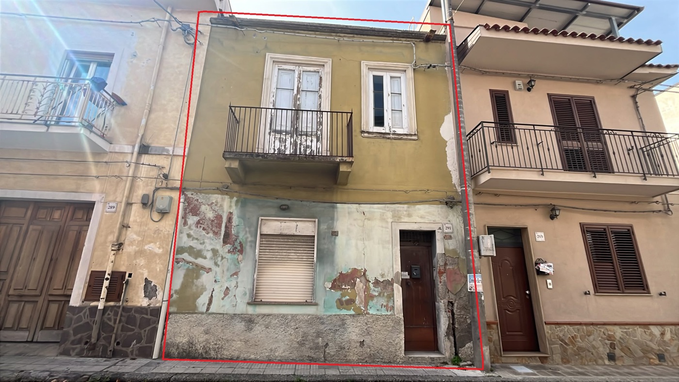 Casa indipendente da ristrutturare a Barcellona Pozzo di Gotto