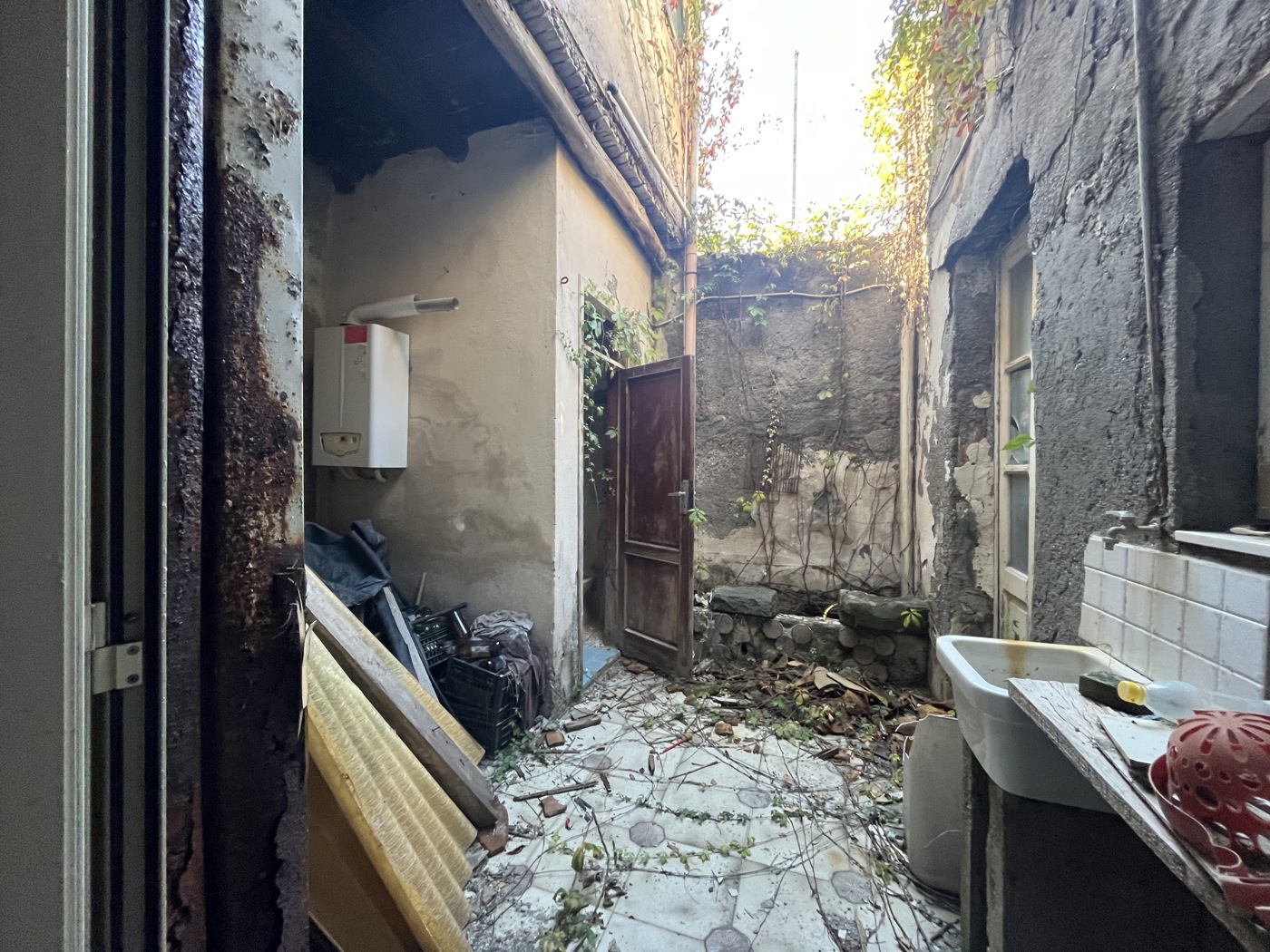 Casa indipendente da ristrutturare a Barcellona Pozzo di Gotto