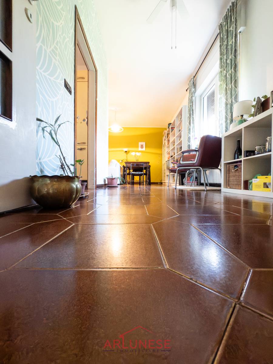 Villa in vendita a Parabiago, Ravello