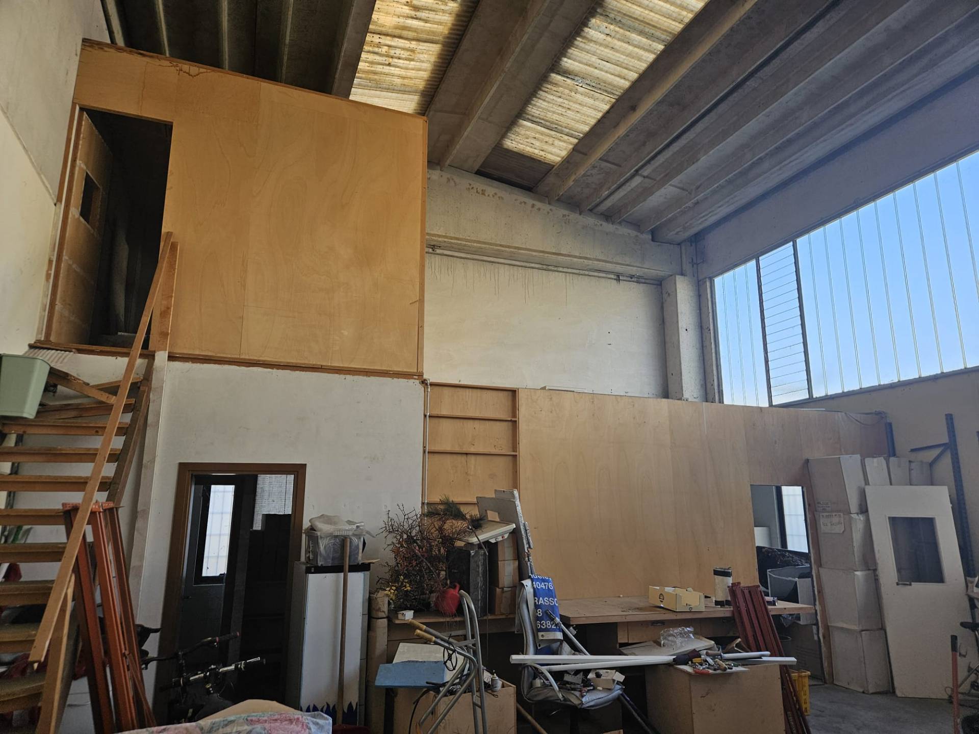 Capannone in vendita a Santo Stefano Ticino