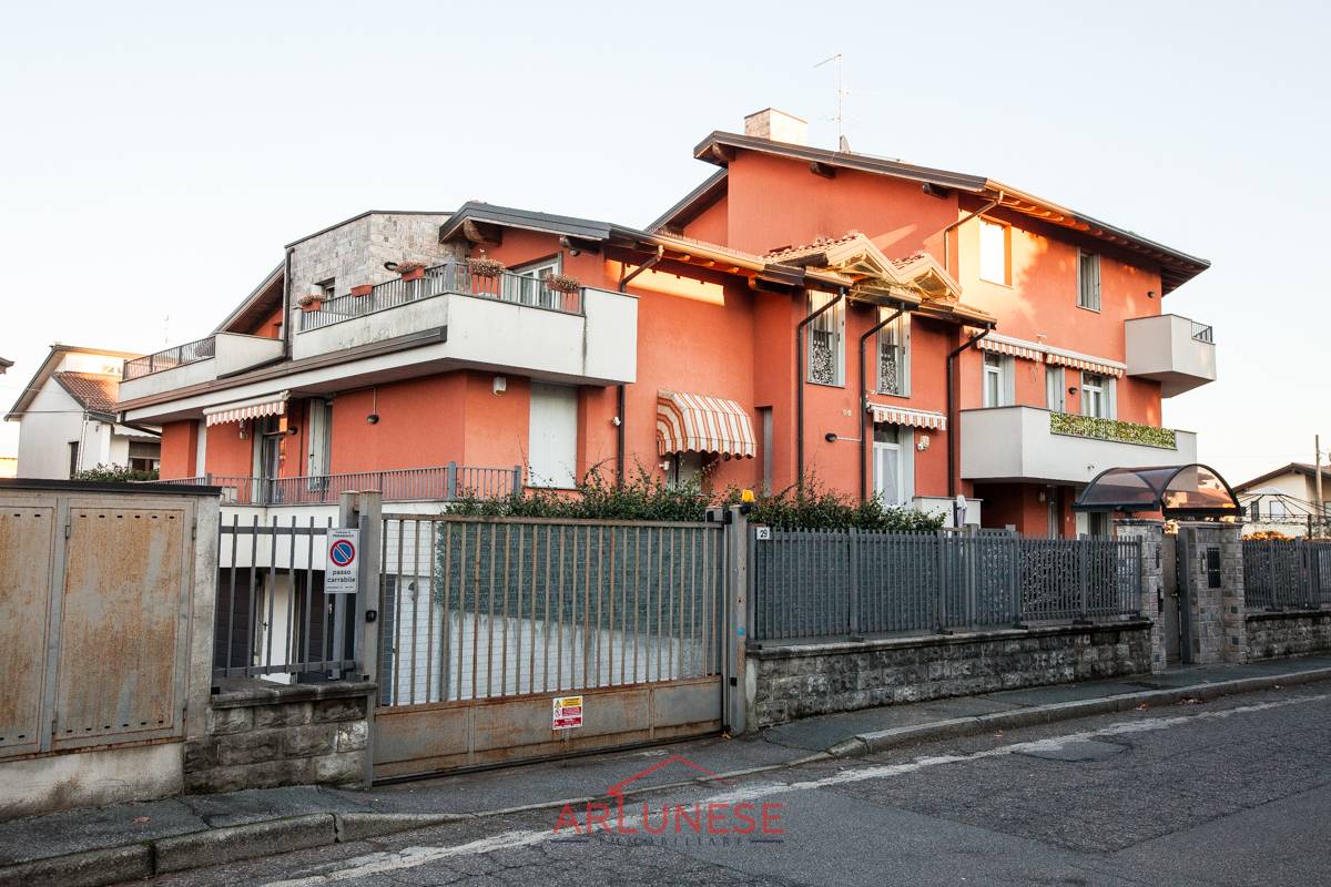 Appartamento in vendita a Parabiago, Villastanza