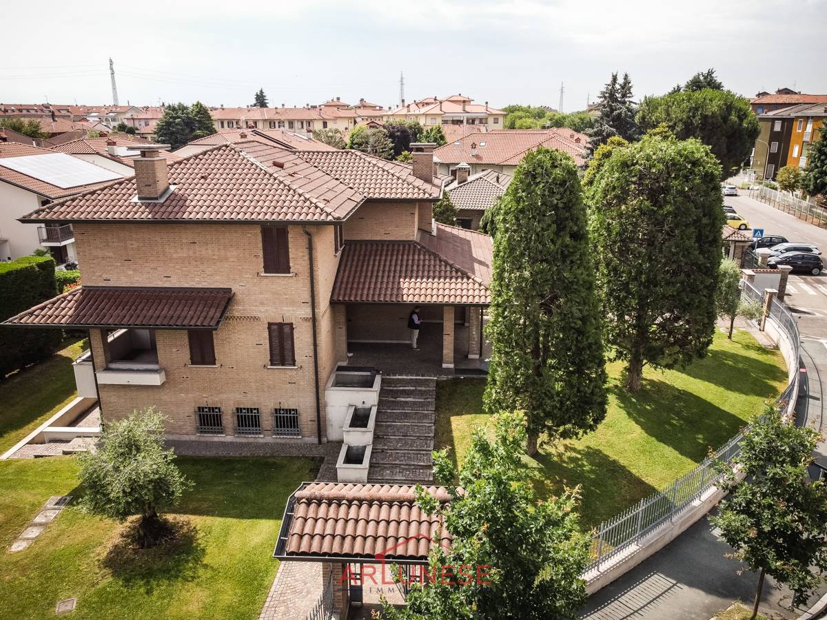 Villa in vendita a Arluno