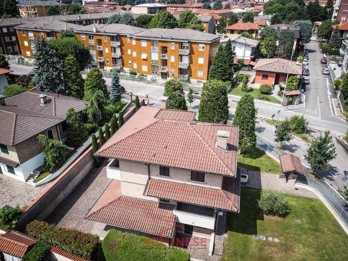 Villa in vendita a Arluno