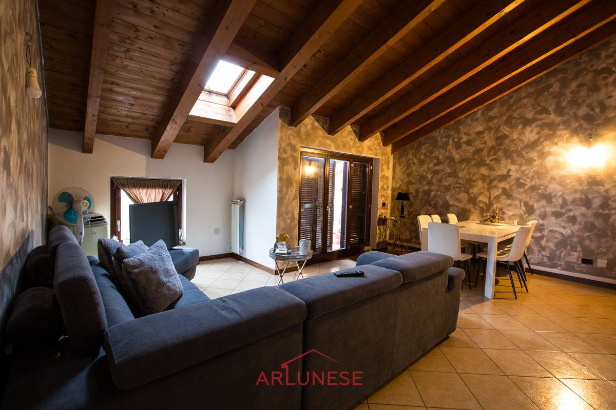 Appartamento in vendita a Ossona