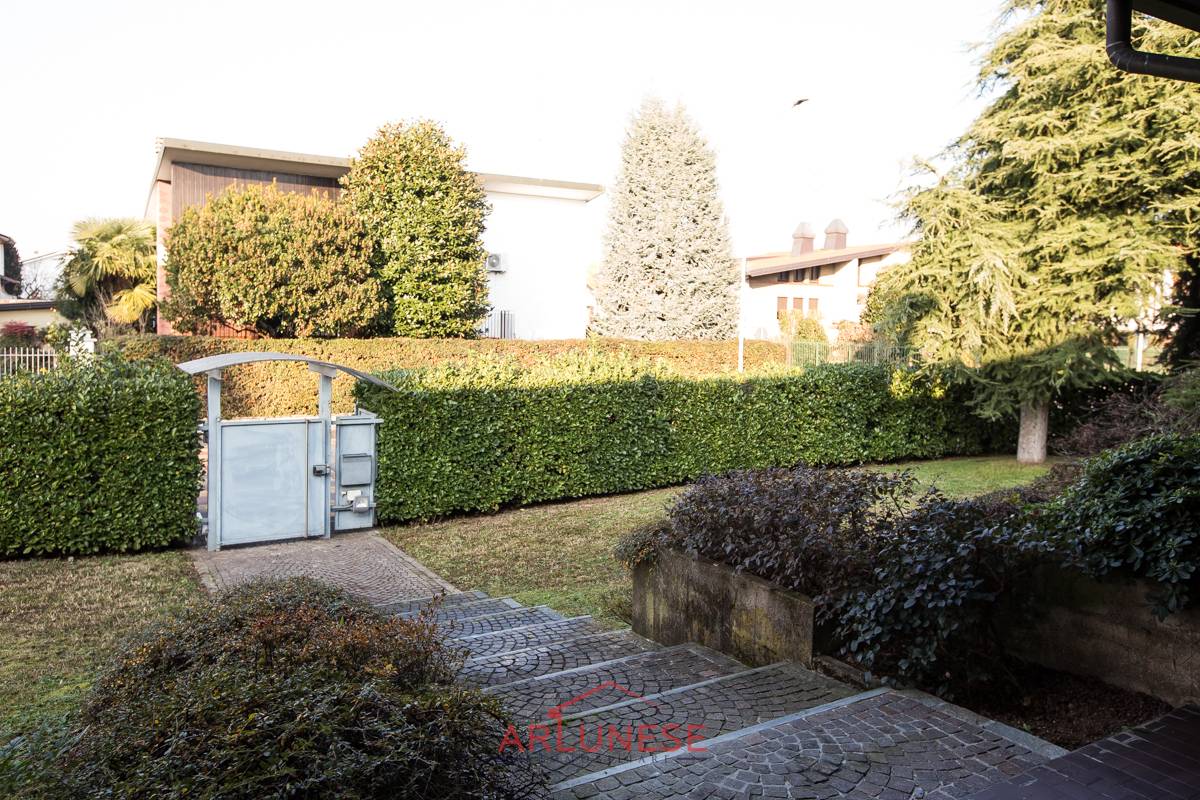 Villa in vendita a Casorezzo