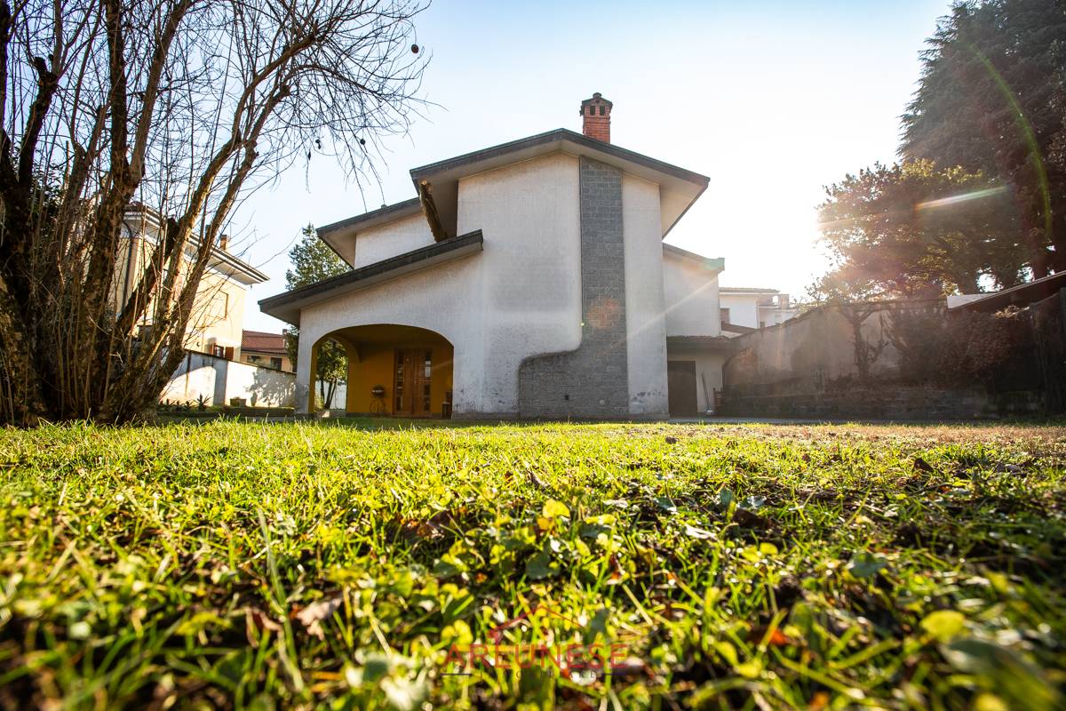 Villa in vendita a Santo Stefano Ticino