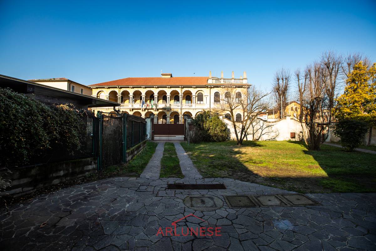 Villa in vendita a Santo Stefano Ticino