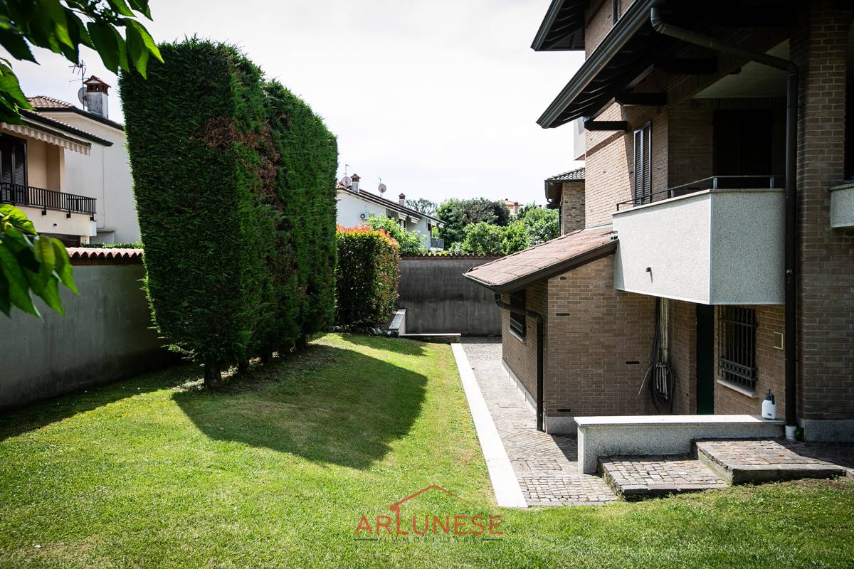Villa in vendita a Arluno