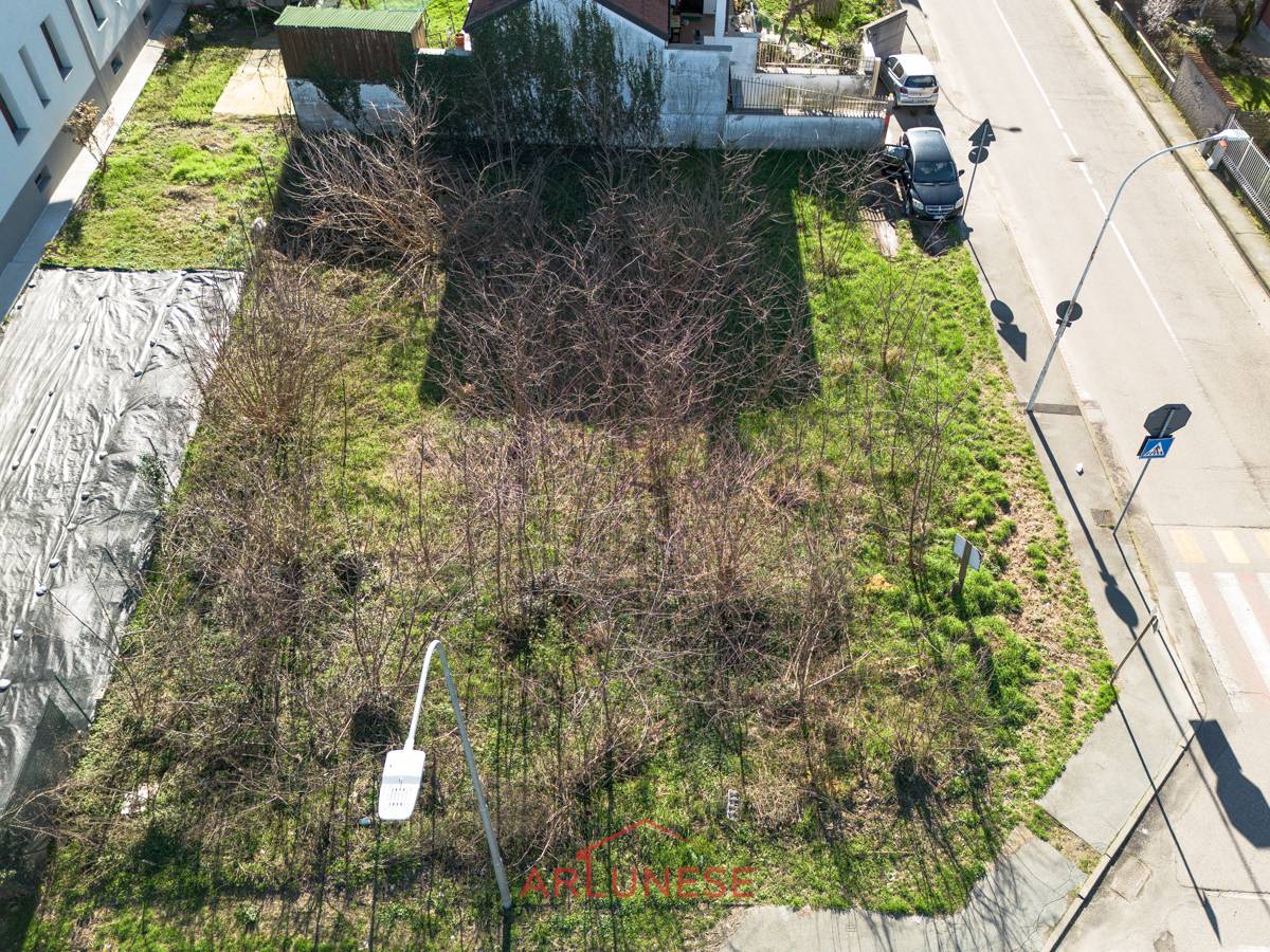 Terreno edificabile in vendita a Parabiago