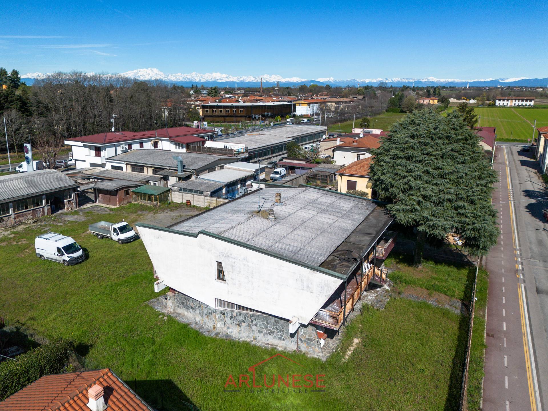 Villa in vendita a Inveruno