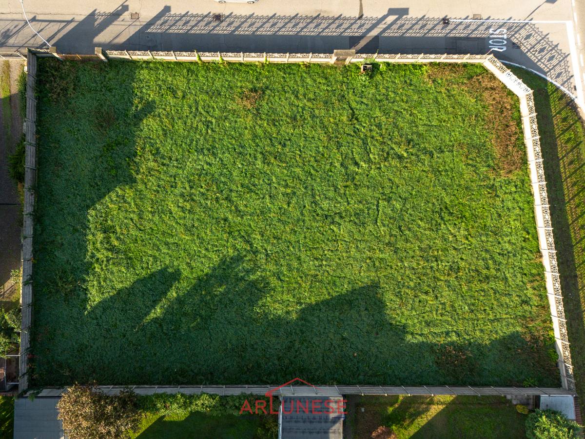 Terreno edificabile in vendita a Casorezzo