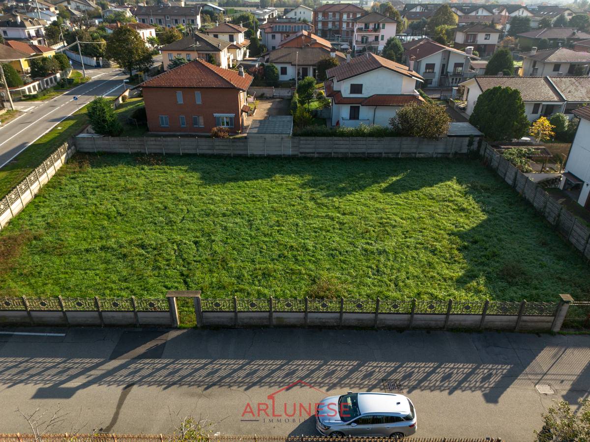 Terreno edificabile in vendita a Casorezzo