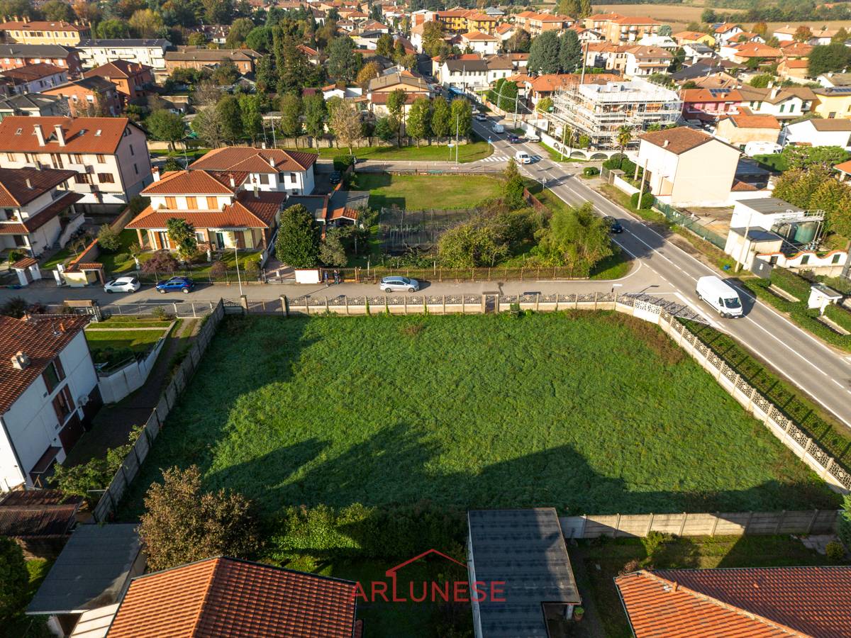 Terreno edificabile in vendita a Casorezzo
