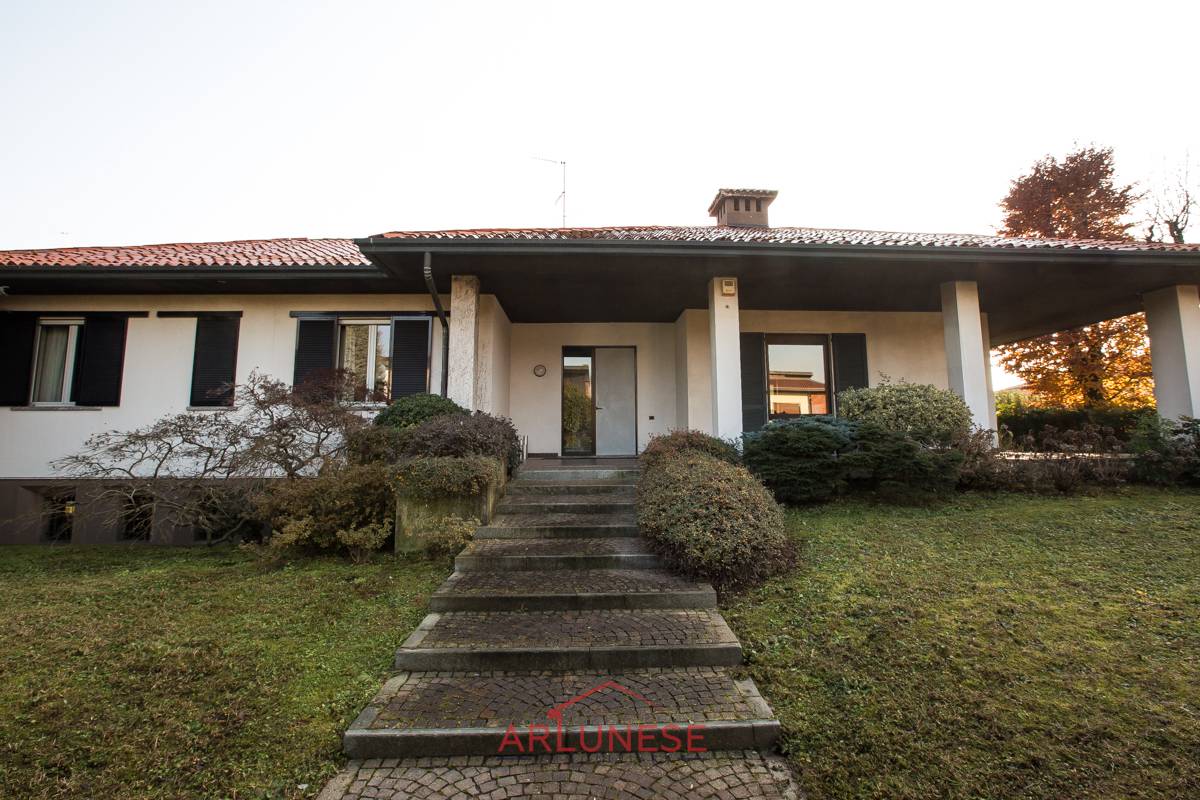 Villa in vendita a Casorezzo